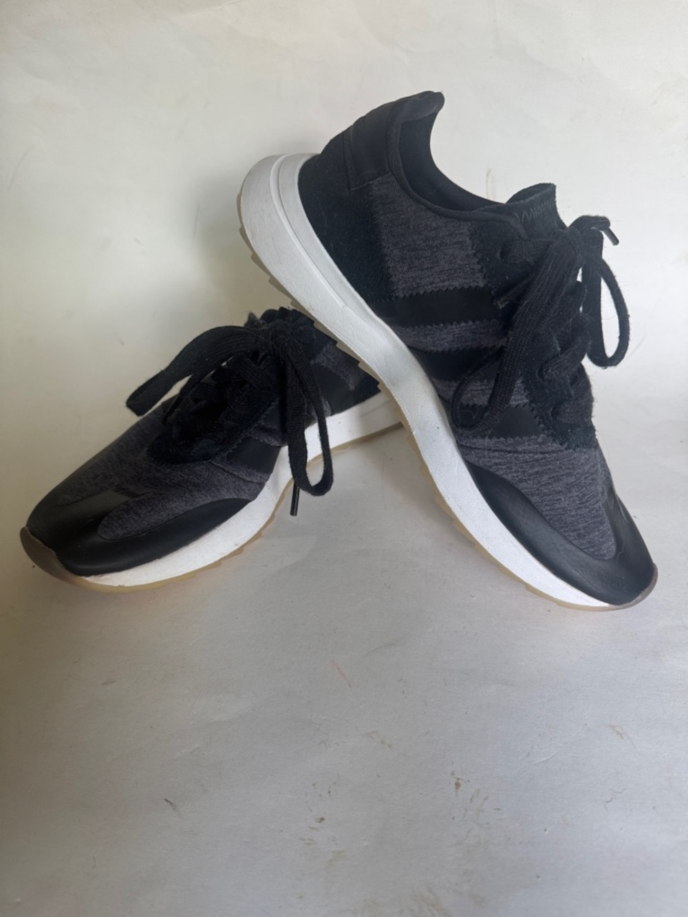 ADIDAS Gray Knit Sneaker Shoes 6.5 EUC $75.
